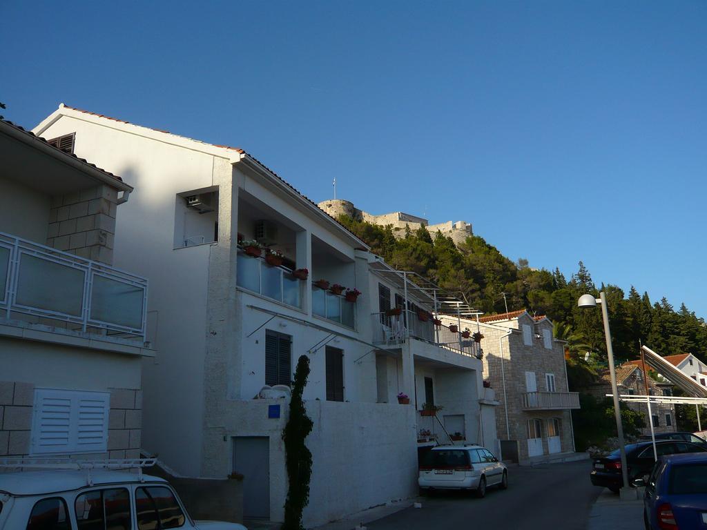 Apartments Luci Đảo Hvar Ngoại thất bức ảnh