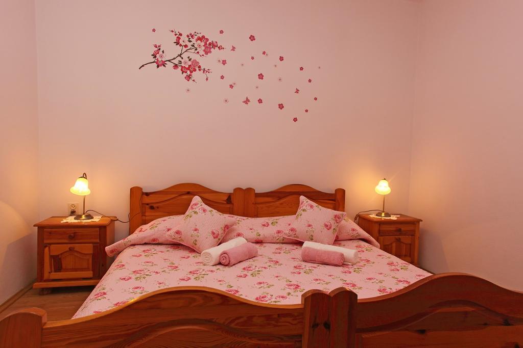 Apartments Luci Đảo Hvar Phòng bức ảnh