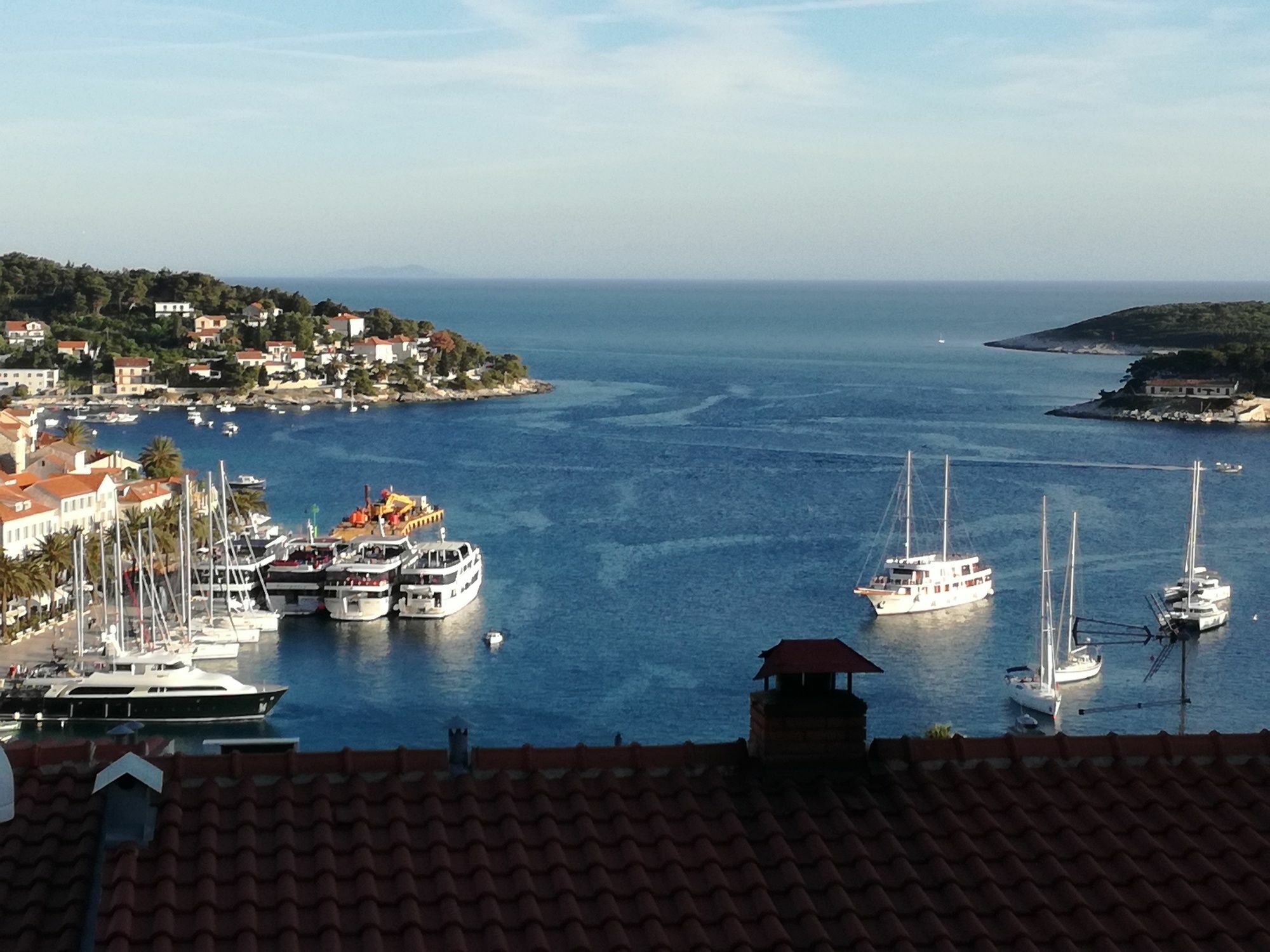 Apartments Luci Đảo Hvar Ngoại thất bức ảnh